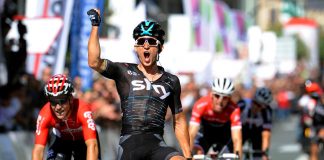 Clásica San Sebastián 2017: Michał Kwiatkowski zwycięzcą po finiszu z małej grupki!