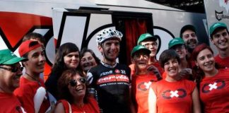 Vuelta a España 2017: Kibice uczcili pamięć Xaviera Tondo