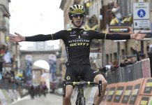 Tirreno-Adriatico 2018: Adam Yates ku czci Scarponiego! Kwiato liderem!