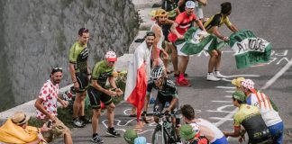 Rafał Majka przewrócony przez kibica na trasie drużynówki Tirreno – Adriatico!