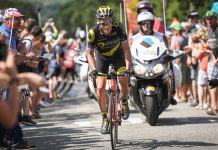 Sylvain Chavanel jedzie w kolumnie wyścigu Tour de France