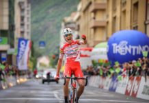Tour of the Alps 2019: finałowy etap dla Fausto Masnady, kraksa Rafała Majki i triumf Pawła Siwakowa w „generalce”