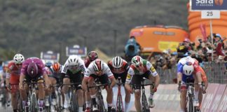 Giro d’Italia 2019: dyskwalifikacja Elii Vivianiego, triumf Fernando Gavirii na 3. etapie