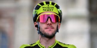 Simon Yates także poszkodowanym w kraksie