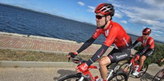 Marc Reef: „Tom Dumoulin jest rozczarowany, bardzo cierpi”