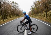 Nicholas Dlamini i Carlos Barbero będą jeździć w Team Qhubeka ASSOS