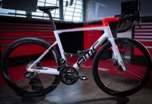 Rower drużyny AG2R Citroën Team – BMC Teammachine SLR01