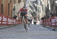 Strade Bianche 2021: Niesamowite dane Mathieu van der Poela!
