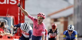 Vuelta a Espana 2021: Hat-trick Magnusa Corta Nielsena! Roglic nadal liderem.