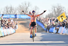 Fayetteville 2022: Marianne Vos mistrzynią świata po raz ósmy! Joran Wyseure złotym orlikiem