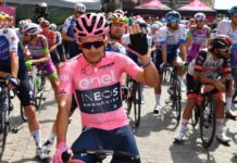 Giro d’Italia 2022: Kolarze wsparli swoich kolegów z zawieszonej drużyny Gazprom-RusVelo