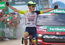 Vuelta a España 2022: Louis Meintjes wygrywa z ucieczki, Remco Evenepoel znów dokłada