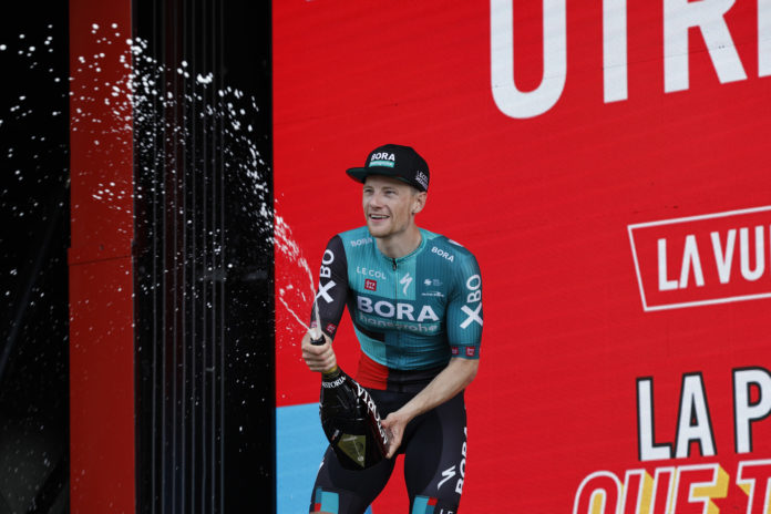 sam bennett vuelta 2022