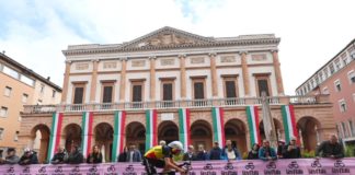 Król w koronie… – podsumowanie 1. tygodnia Giro d’Italia 2023