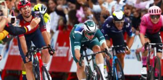 Vuelta a España 2023: Widowiskowe zwycięstwo Kadena Grovesa w Madrycie. Sepp Kuss wygrał „generalkę”