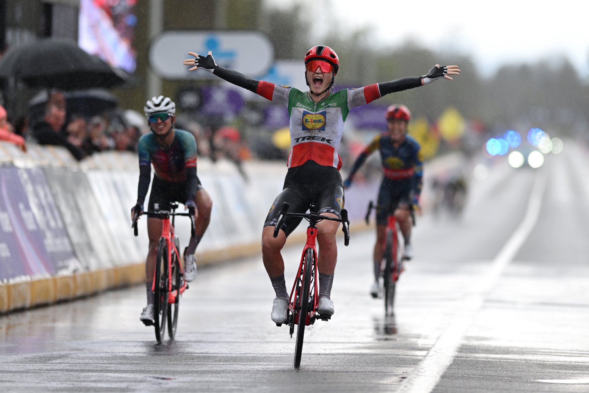 Ronde van Vlaanderen kobiet 2024 Elisa Longo wygrywa