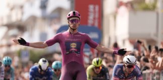 Giro d’Italia 2024: Jonathan Milan ukarany za pogoń z pomocą samochodów technicznych