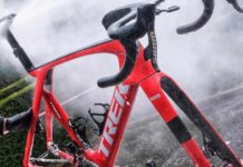 Nowa wersja napędu SRAM Red AXS – jeszcze oficjalnie nie wydana – zaobserwowana na 1. etapie Giro d`Italia