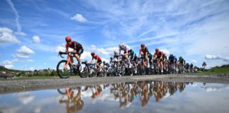 Dodatkowa dzika karta na wielkie toury przegłosowana. UCI ogłosi ją w poniedziałek?