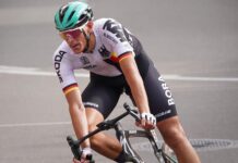 Politt i Wellens liderami na „opening weekend”