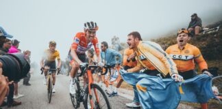 Vuelta a España 2024: Ben O’Connor z wysoką karą za… pomylenie miejsca ceremonii