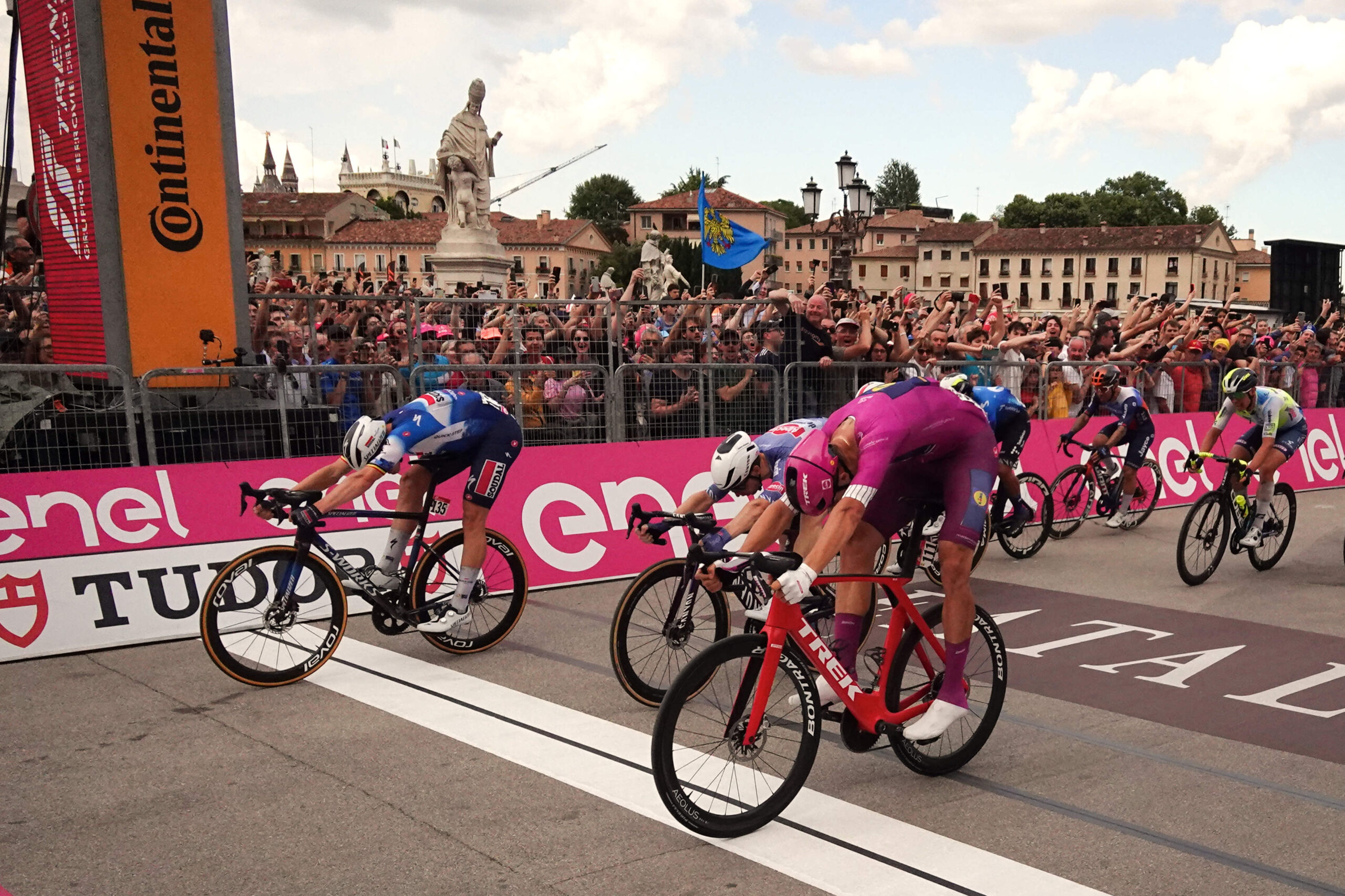 8 kroków do cyklamenu – faworyci klasyfikacji punktowej Giro d’Italia 2025