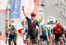 Stefan Küng i Rick Pluimers poszkodowani po Omloop Nieuwsblad