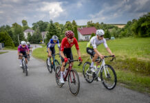 Tour de la Guadeloupe 2025: Jakub Kaczmarek wygrywa 2. etap!