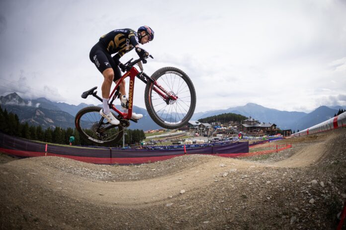 Tom Pidcock fot. x.com/UCI_MTB