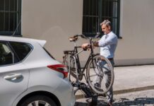 Przewóz rowerów samochodem – co mówi prawo, jak uniknąć kosztownych pułapek i zadbać o bezpieczeństwo?