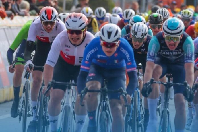 Brandon Fedrizzi triumfuje, Mikołaj Legieć na podium