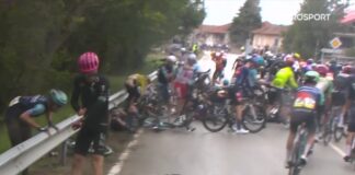 Giro d’Italia 2026: Neutralizacja na trasie 2. etapu. Przyczyną ogromna kraksa