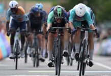 Renewi Tour 2026: Jasper Philipsen bierze etap i koszulkę lidera. Olav Kooij minimalnie gorszy