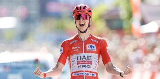 Vuelta a España 2026: Tadej Pogačar atakuje na 50 kilometrów do mety i pewnie triumfuje